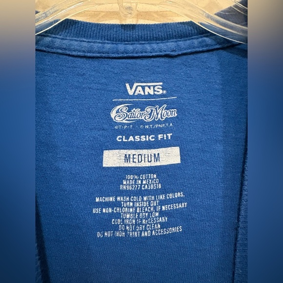 Vans x Sailor Moon Pretty Guardian Shirt Adult M Blue Short Sleeve Mens - Picture 4 of 4